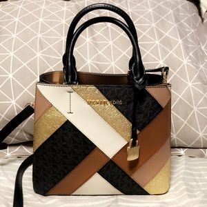 Michael Kors Crossbody/Hand Bag!